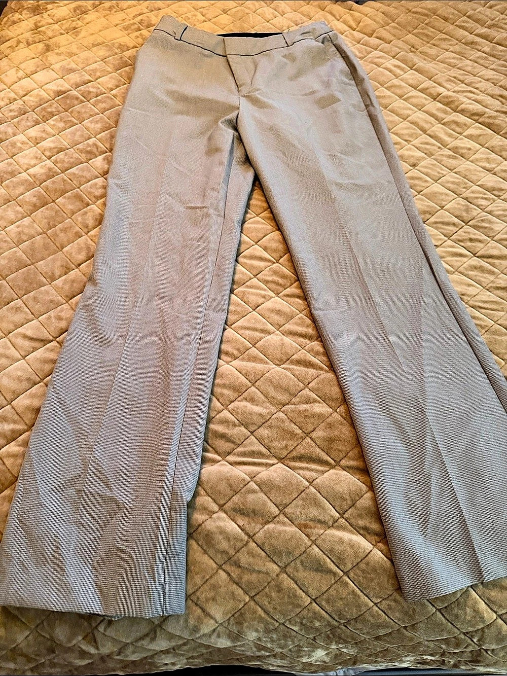 Nine West Beverly Bootcut Pants in Beige Size 8 Like New
